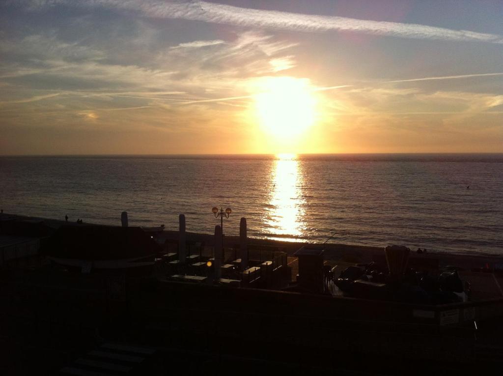 La Belle Vue Le Diamant Des Yeux Mer Et Golf Front Mer エトルタ エクステリア 写真